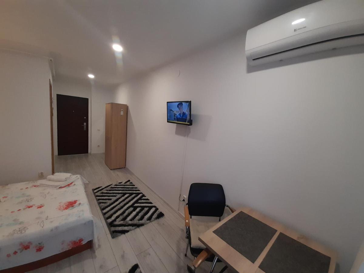 Studio Elvetia Apartment Deva Luaran gambar